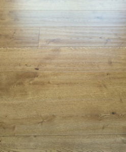 Horizontal luxury golden oak wood flooring